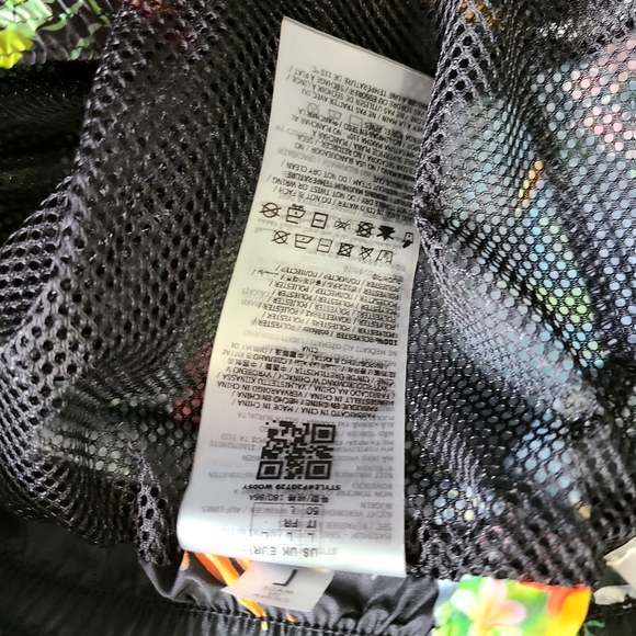 Guess Beach Tropical Swim Trunks - Picture 7 of 7